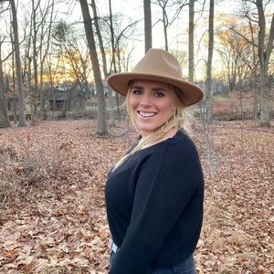 Meet your Posher, Cara